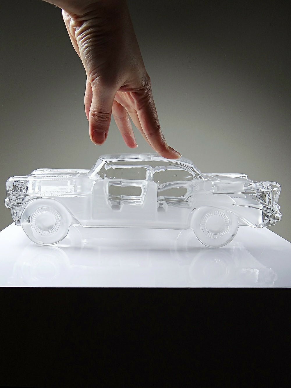 Presse papier vintage grosse voiture Chevrolet Bel Air 1957 en cristal - Ethic Atelier