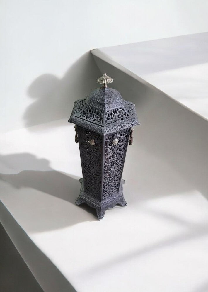 Lanterne extérieure en fonte de F. Besnard Paris