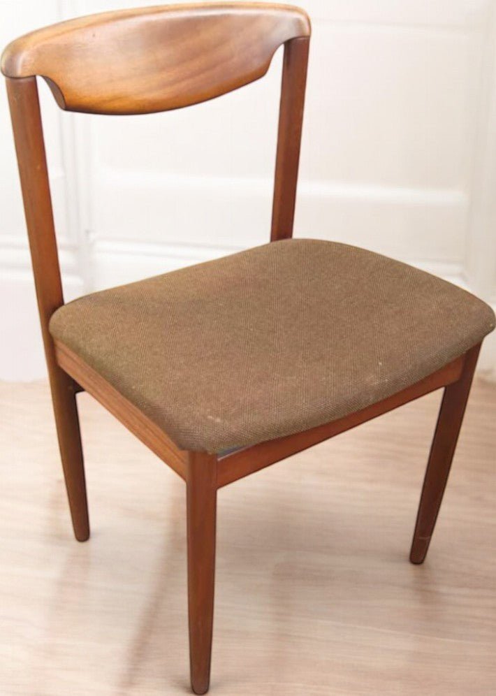 Série de 6 chaises en teck, conçue par Victor Wilkins pour G. Plan vers 1960 - Ethic Atelier