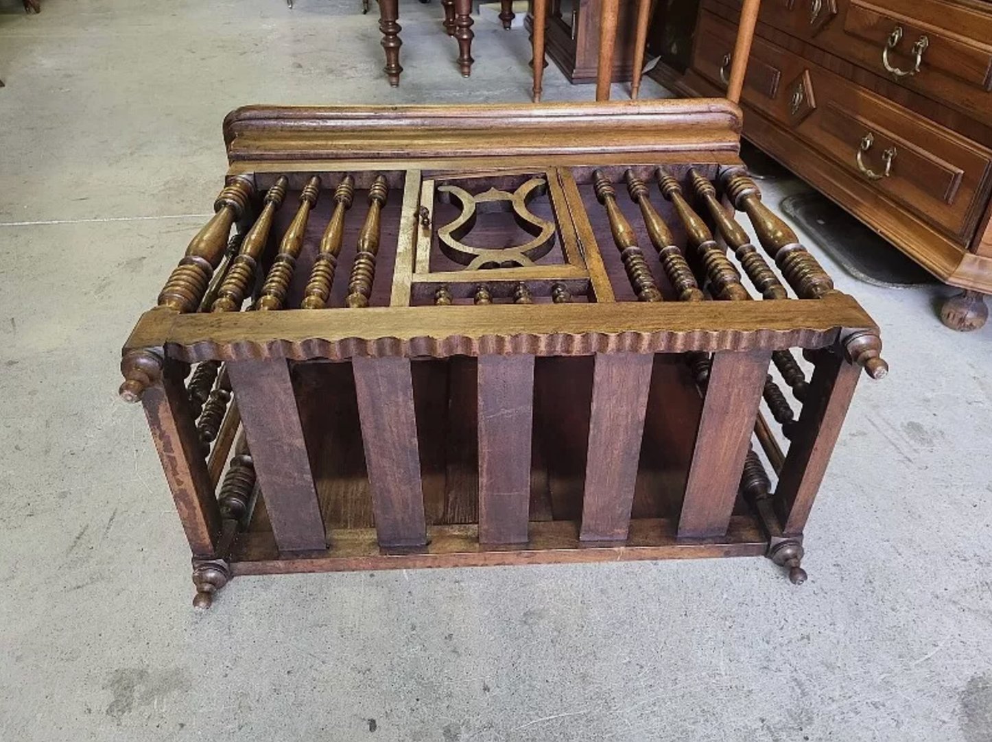 Superbe Panetière Ancienne Louis Philippe en Noyer Massif - Ethic Atelier