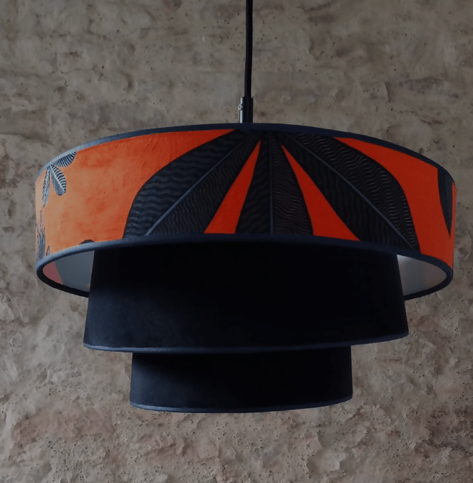 Suspension triple abat - jour asymétrique, velours de la Maison Thevenon - Pièce unique - Ethic Atelier