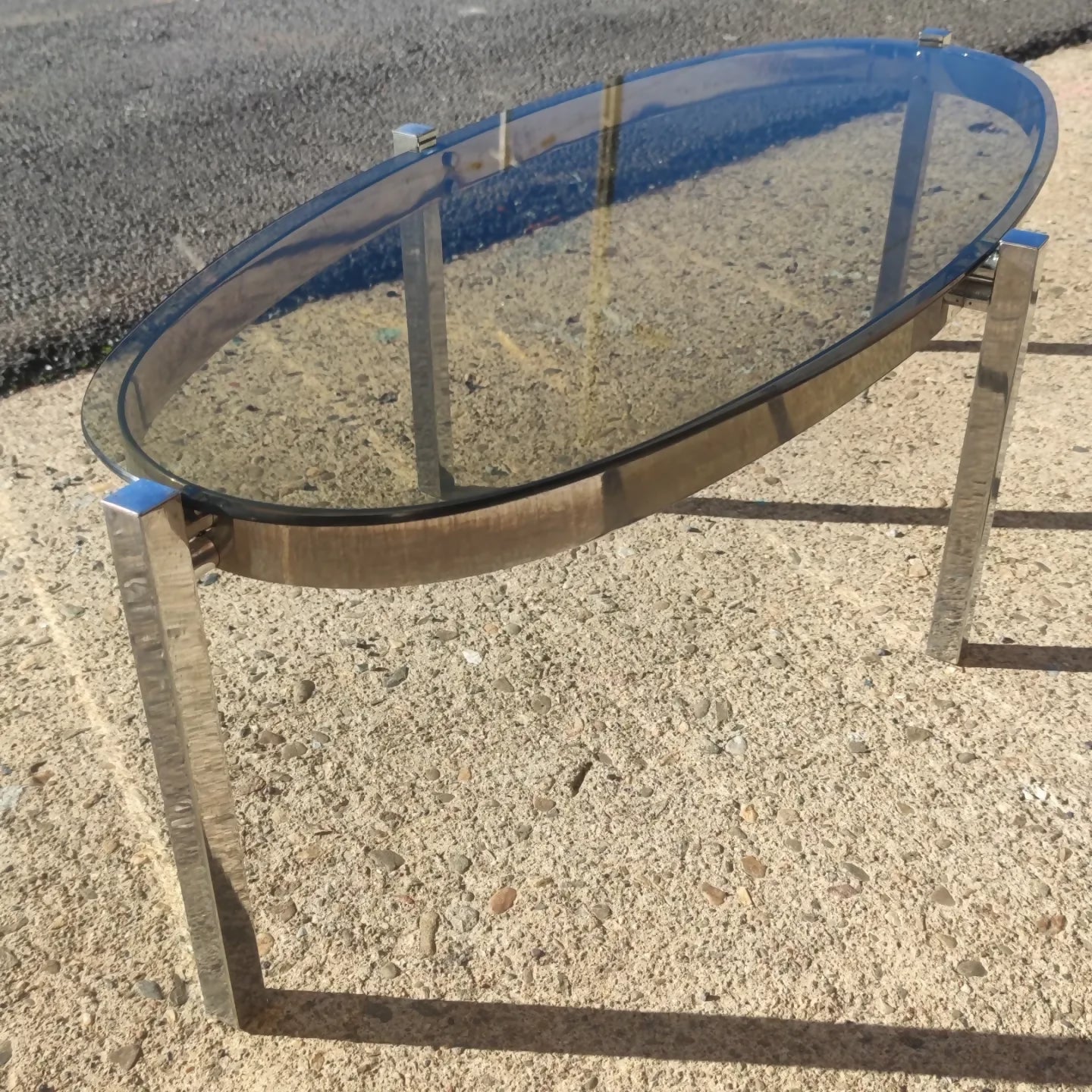 Table Basse Elliptique Vintage en Acier Chromé et Verre Fumé - Années 70 - Ethic Atelier