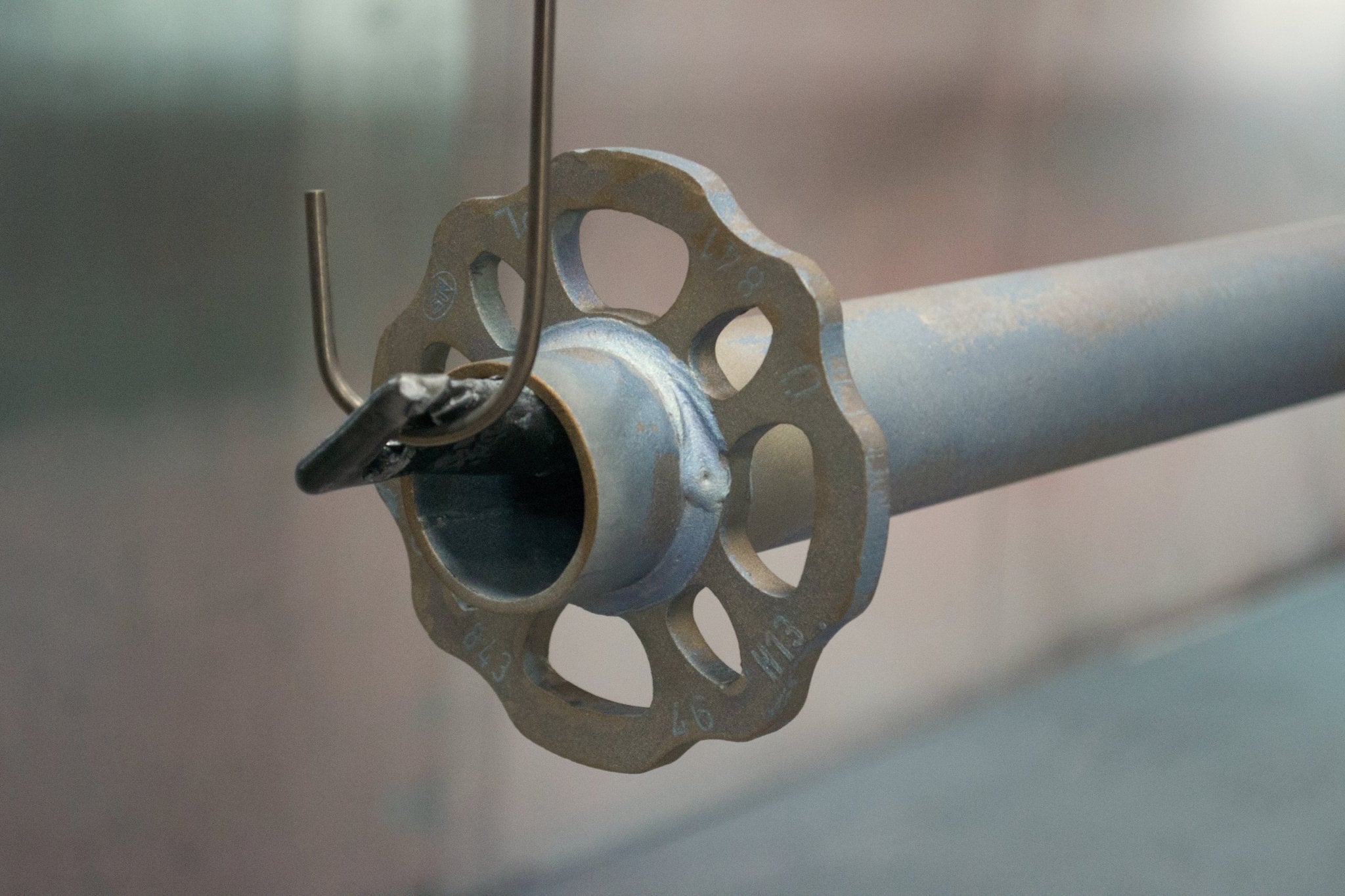 Table Clavex en Échafaudages Upcyclés, Modèle Réinventé - Ethic Atelier