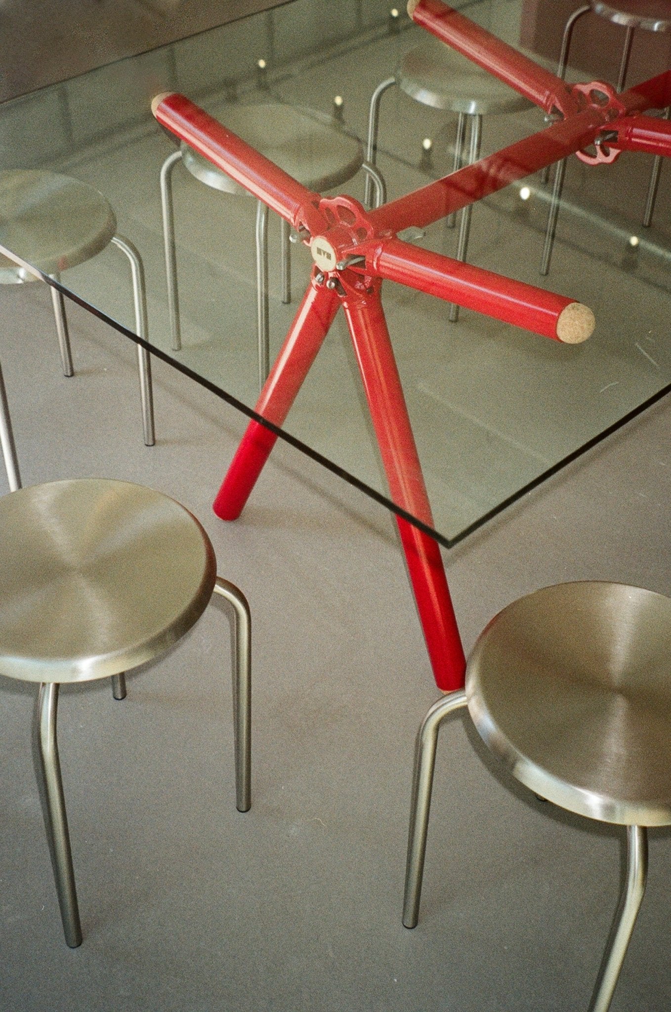 Table Clavex en Échafaudages Upcyclés, Modèle Réinventé - Ethic Atelier