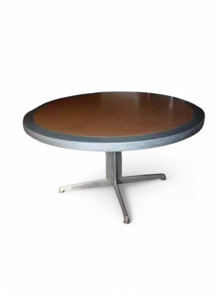 Table Herman Miller pour Mobilier International - Ethic Atelier