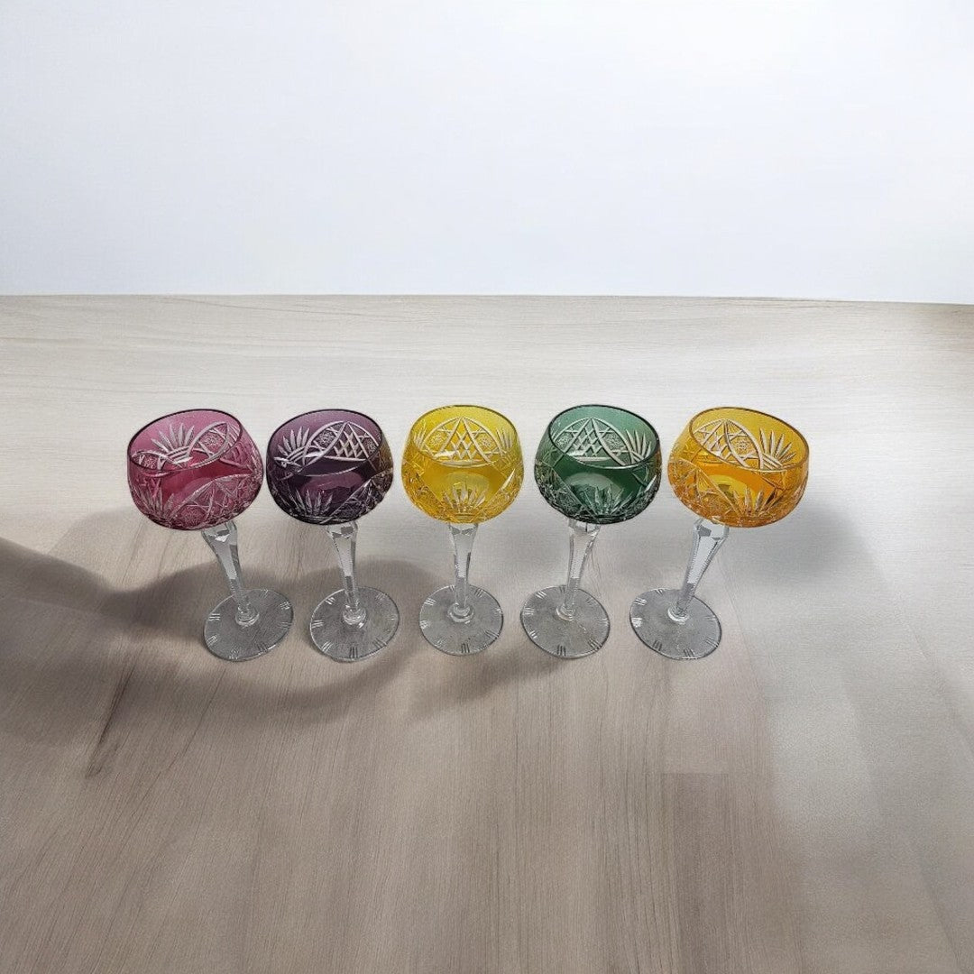 Magnifique Série de 5 Verres en Cristal de Couleur