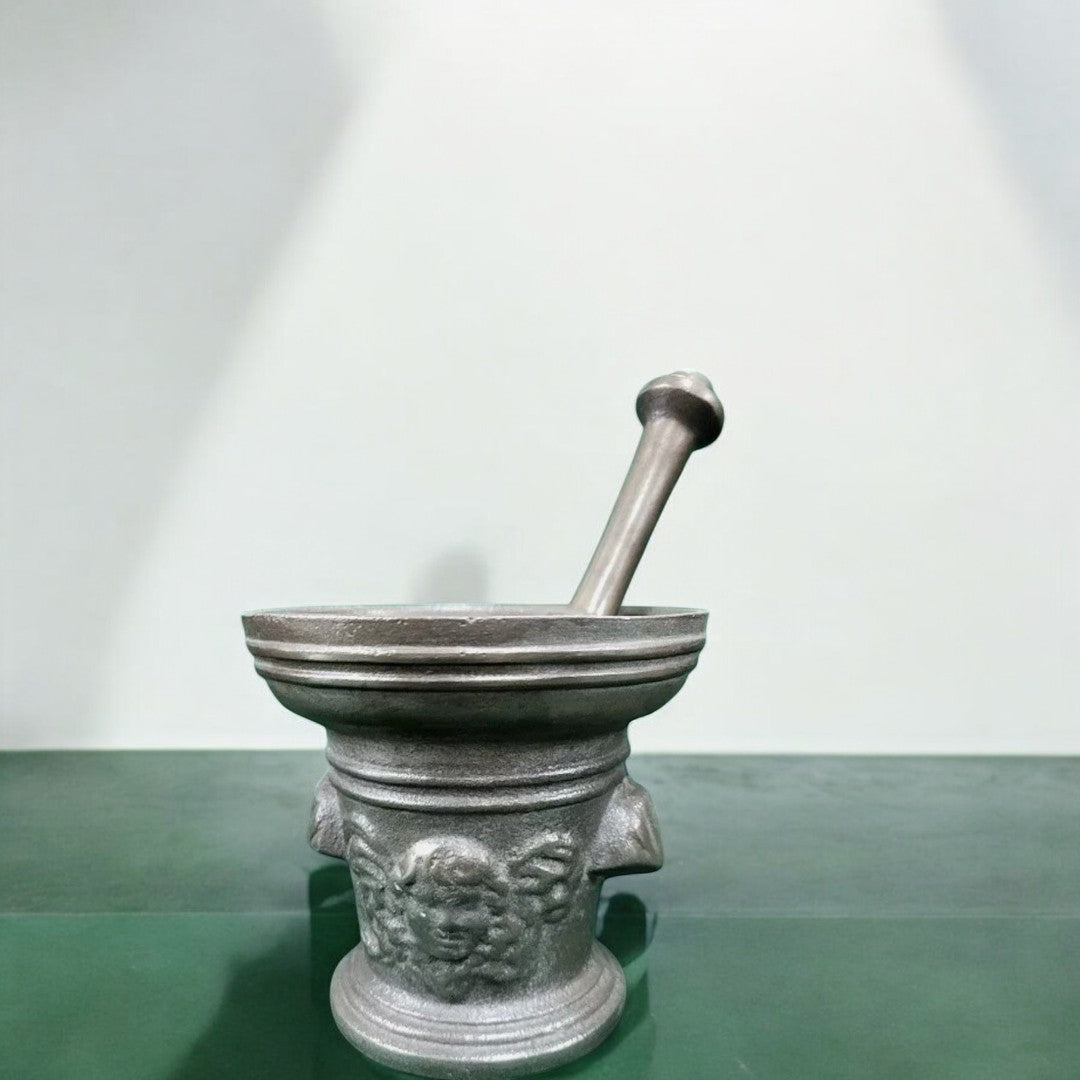 Superbe et Ancien Mortier avec son Pilon en Fonte Apothicaire N°3