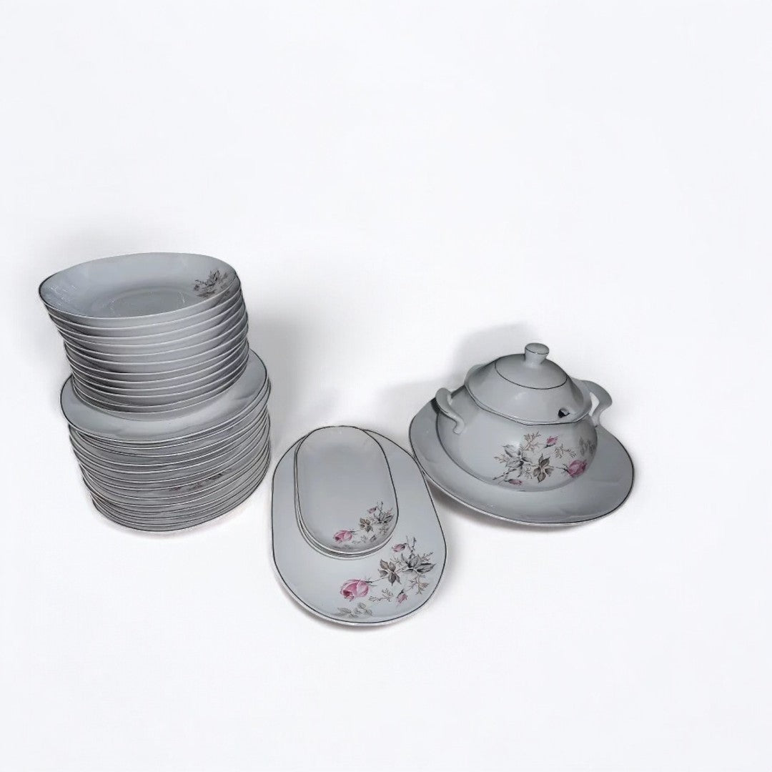 Superbe Service de Table en Porcelaine Fine - Poristal France de la Croix - 43 Pièces