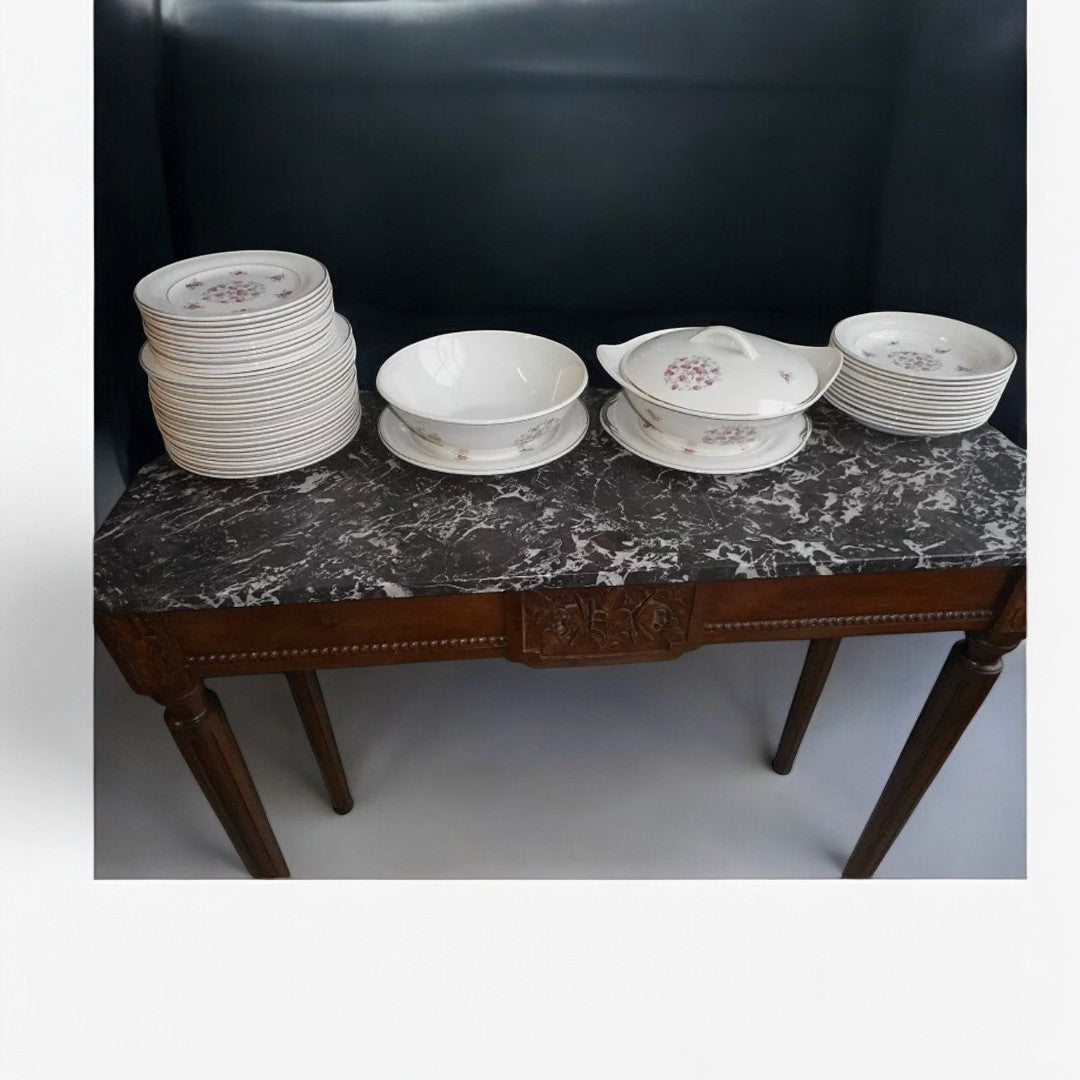Superbe Service de Table de 47 Pièces - Saint Amand