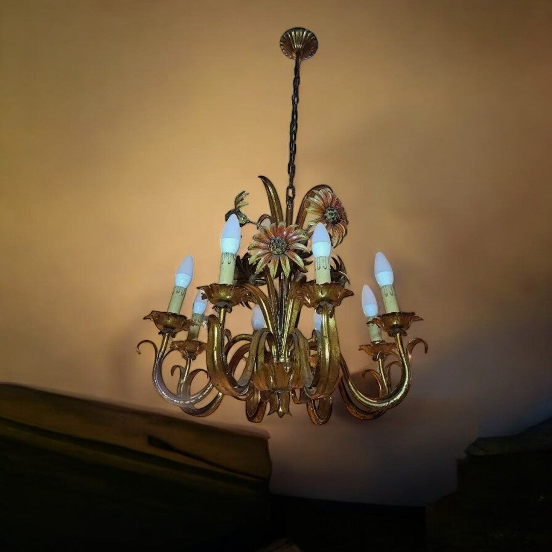 Véritable Paire de Lustres en Métal Peint Décor de Fleurs