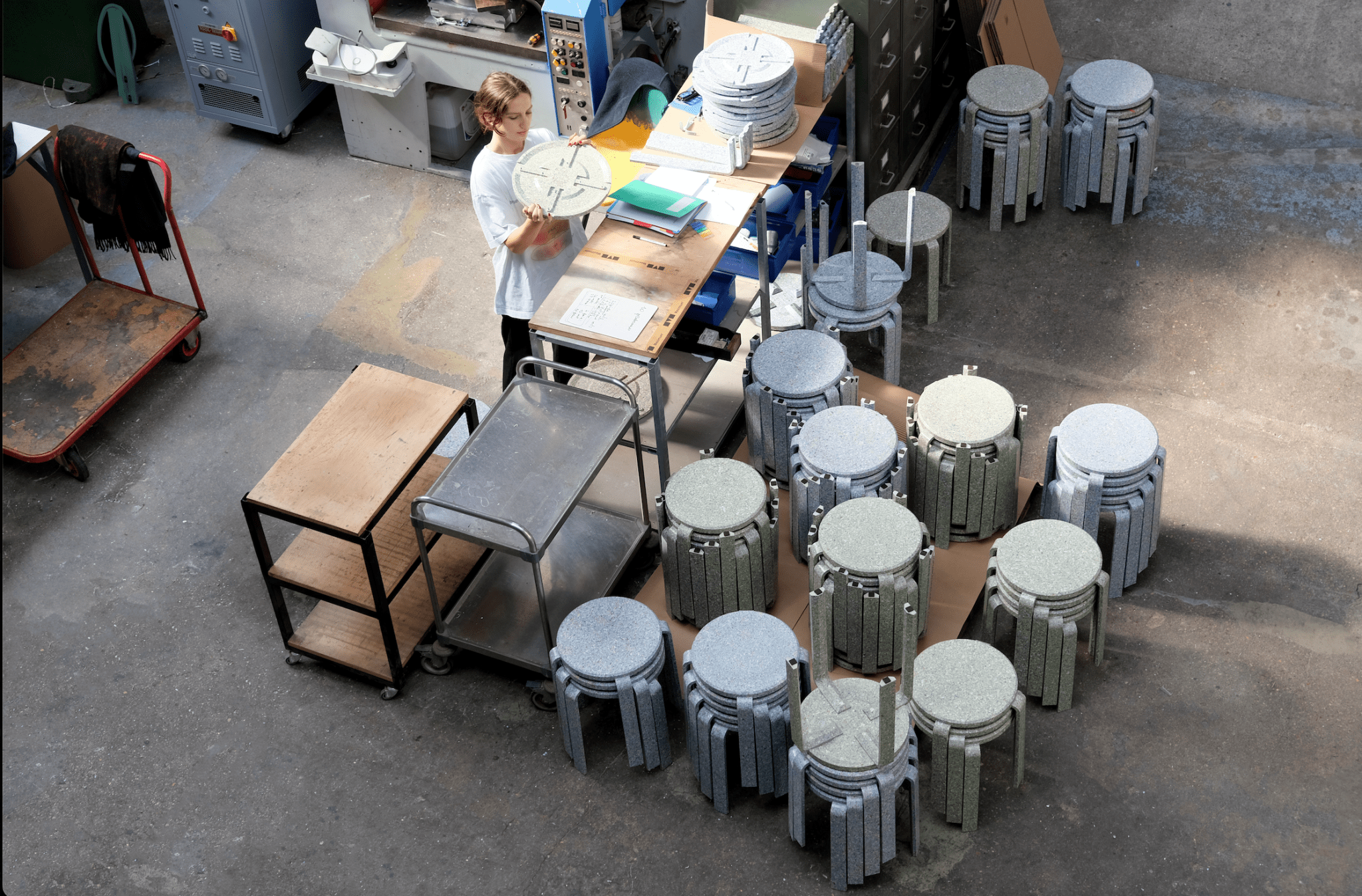 Tabouret Billex en Broyat de Billets de Banque Upcyclés - Ethic Atelier