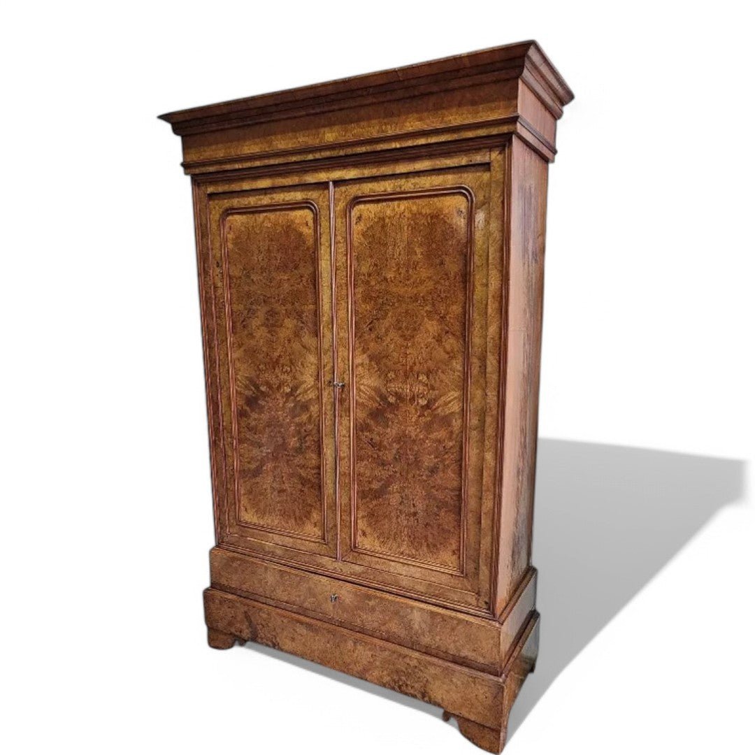 Très Belle Armoire en Ronce de Noyer - Meuble Ancien avec Rangement Complet - Ethic Atelier