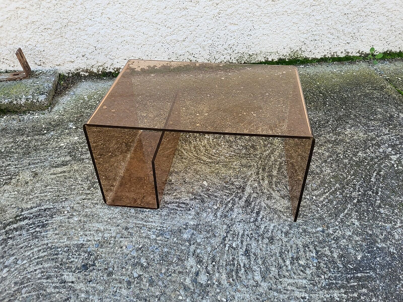 Très Belle Table Basse en Plexiglass Fumé Rosé Roche Bobois 1970 - Ethic Atelier
