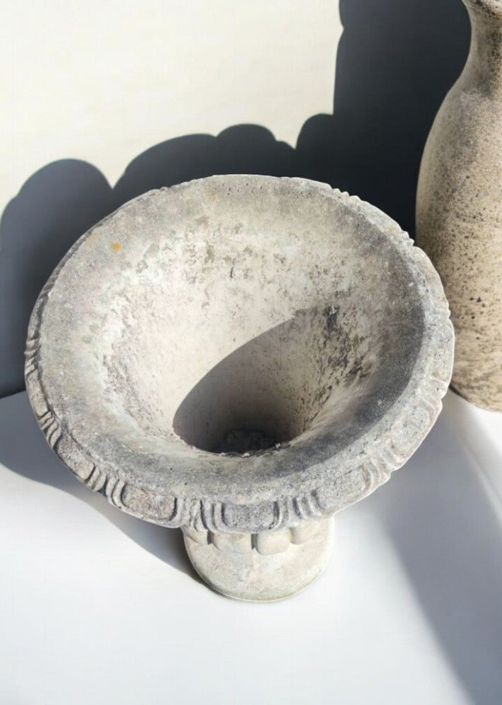 Vase Médicis en pierre reconstituée, datant des années 1950/1960 - Ethic Atelier