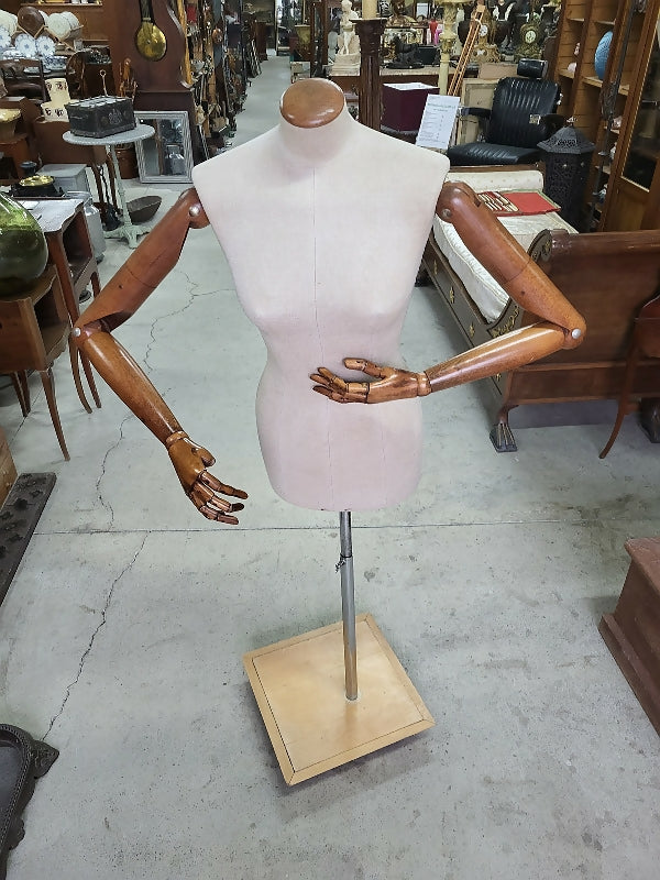 Magnifique Mannequin de Couturière Articulé et Réglable