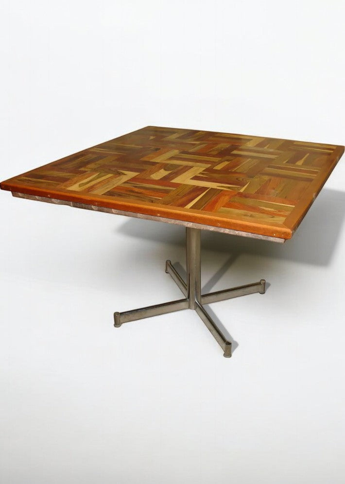 Table Carrée en Mosaïque de Bois Massif et Pied Chromé – Vers 1970