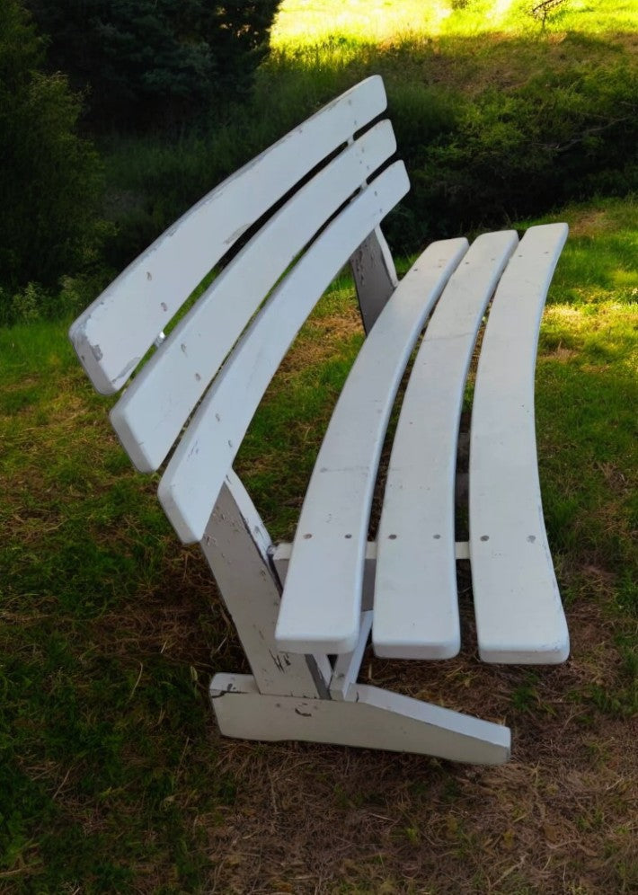 Banc de jardin en bois datant de 1950