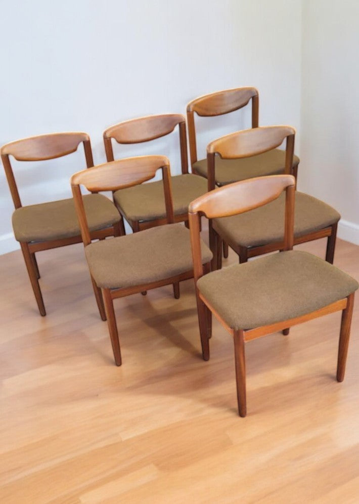 Série de 6 chaises en teck, conçue par Victor Wilkins pour G. Plan vers 1960