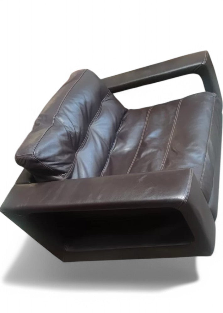 Fauteuil en Cuir Marron Foncé Steiner par Pascal Daveluy – Modèle Ranelagh