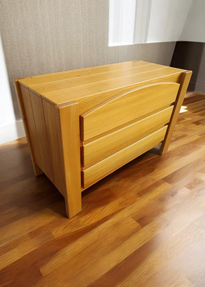 Commode en orme massif vers 1970