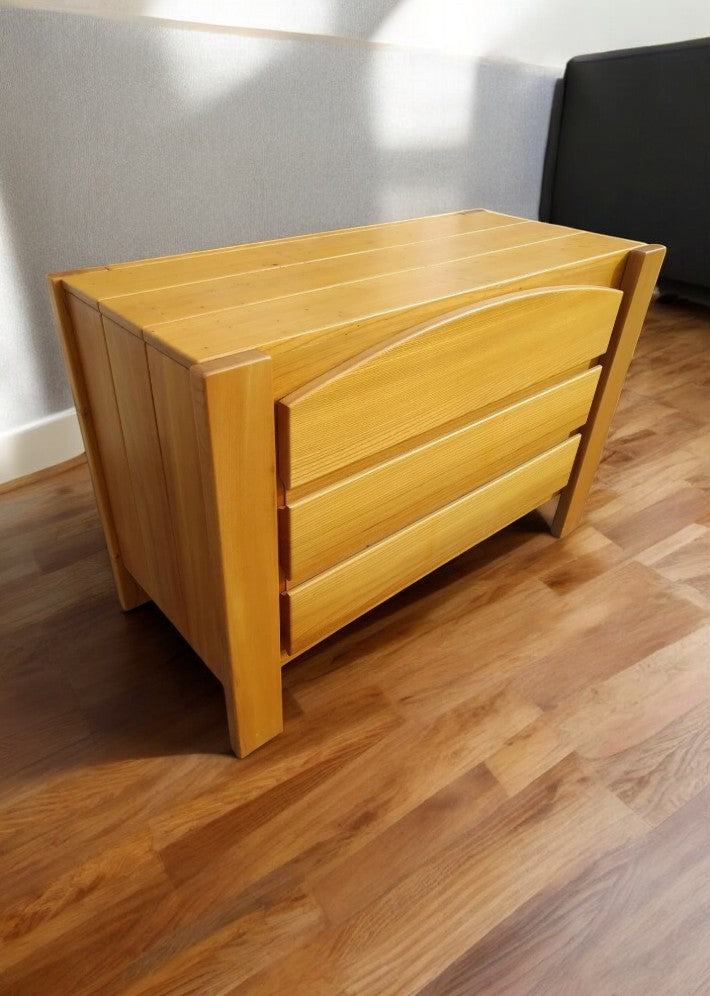 Commode en orme massif vers 1970