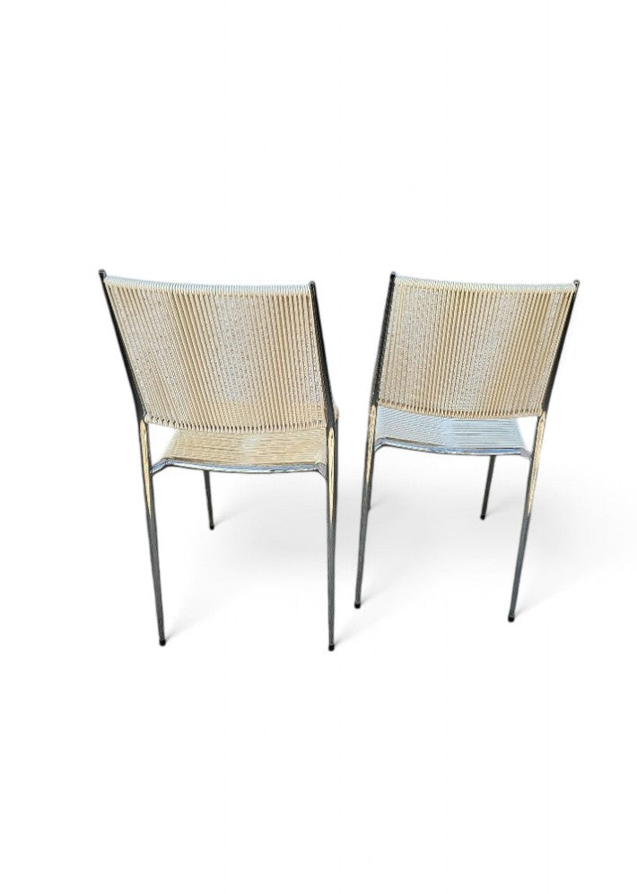 Paire de chaises scoubidou blanches et chromées 1960