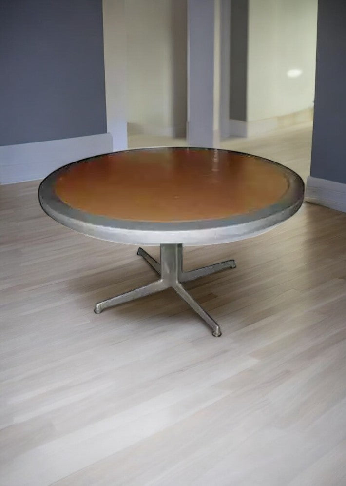 Table Herman Miller pour Mobilier International