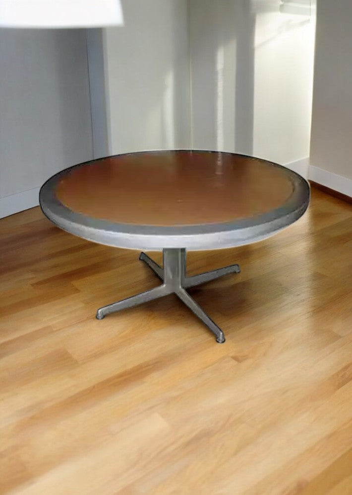 Table Herman Miller pour Mobilier International