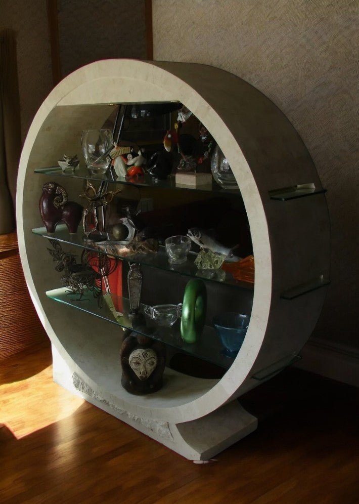 Bibliothèque sphérique éclairante recouverte de travertin vers 1970 - Ethic Atelier