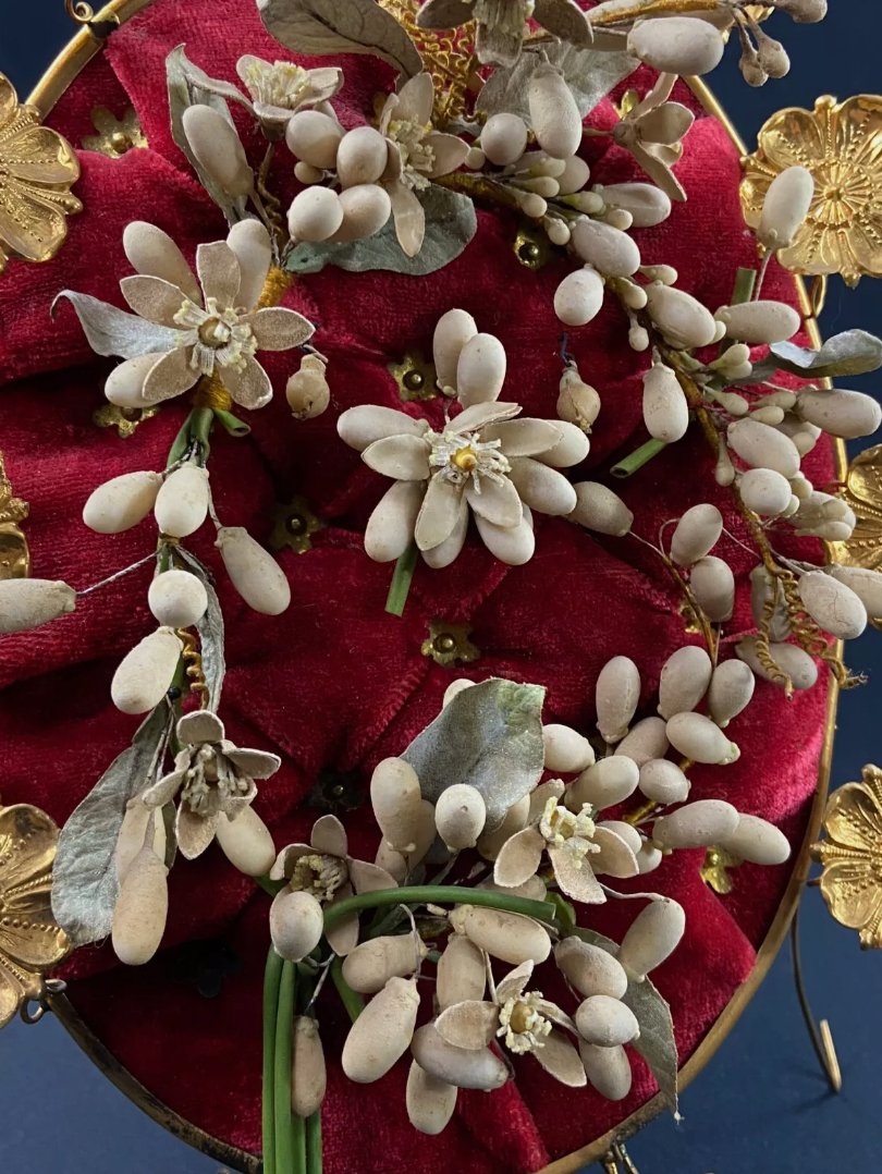 Bouquet de Mariée Napoléon III sur Fond Velours Bordeaux & Métal Doré à l'Oiseau - Ethic Atelier