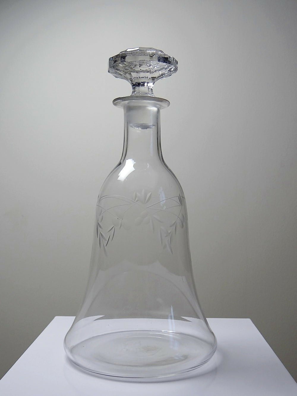 Carafe à décanter vintage en verre tchèque gravé - Ethic Atelier