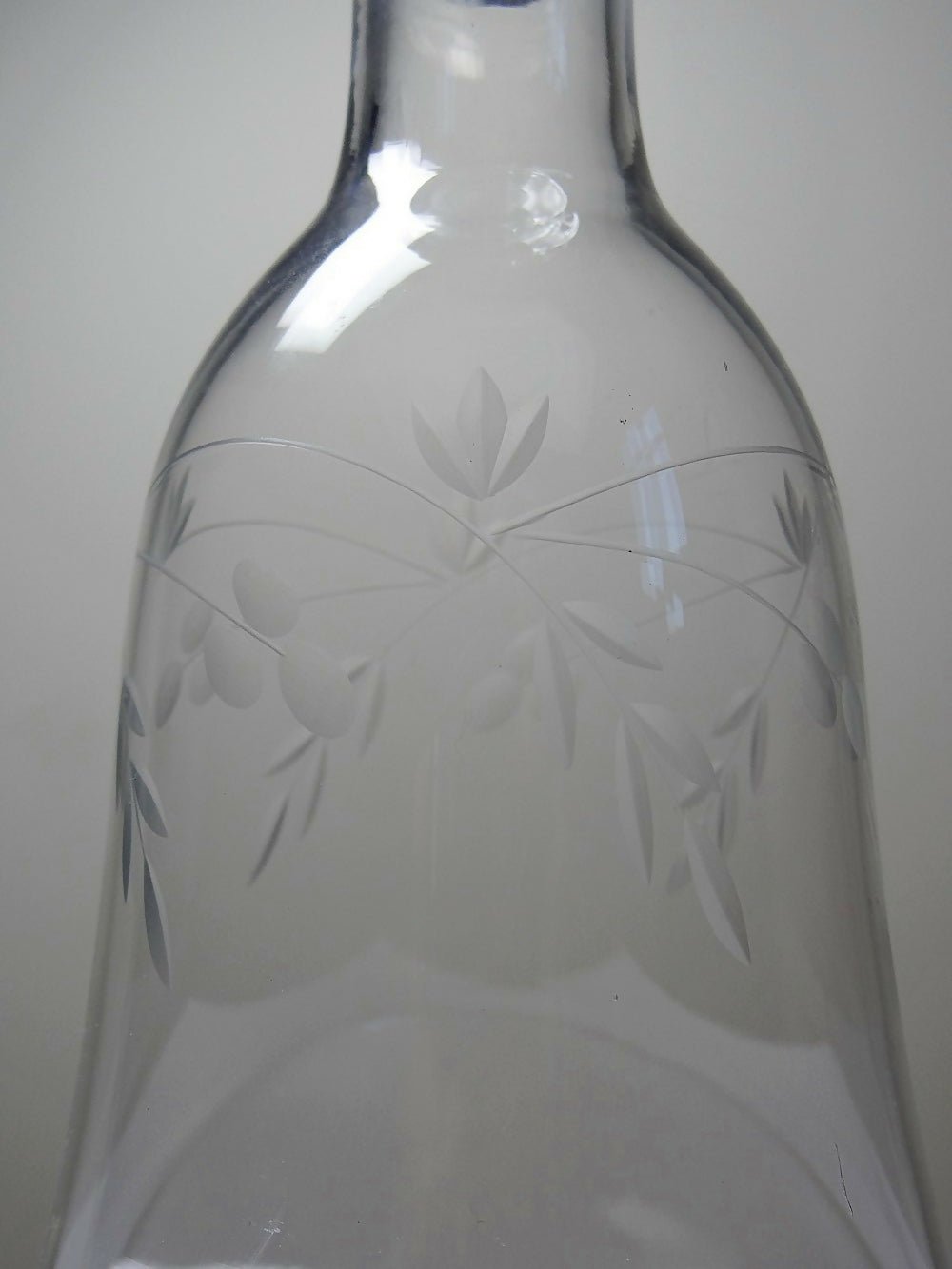 Carafe à décanter vintage en verre tchèque gravé - Ethic Atelier