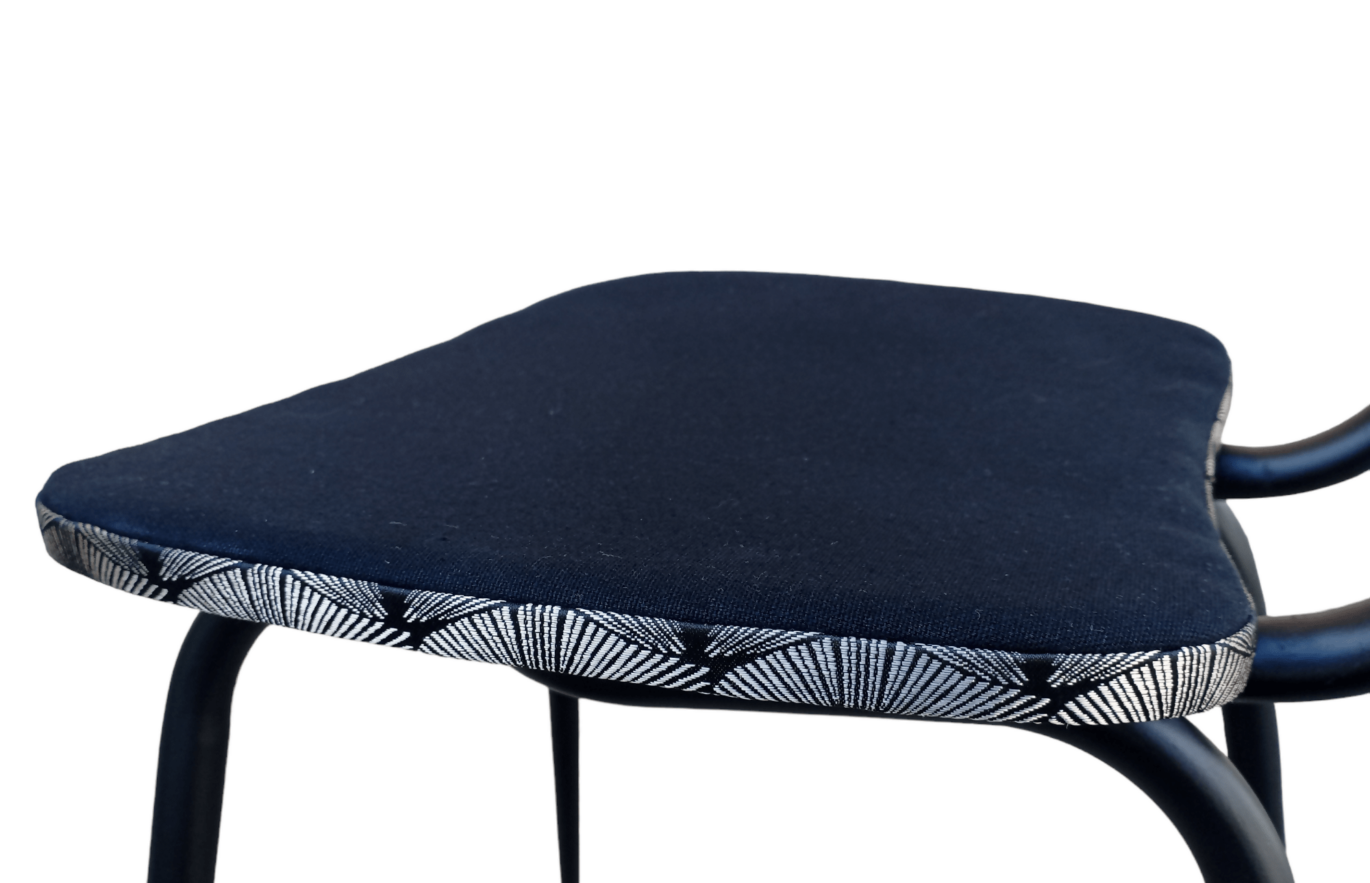 Chaises en Formica Revisitées - Ethic Atelier