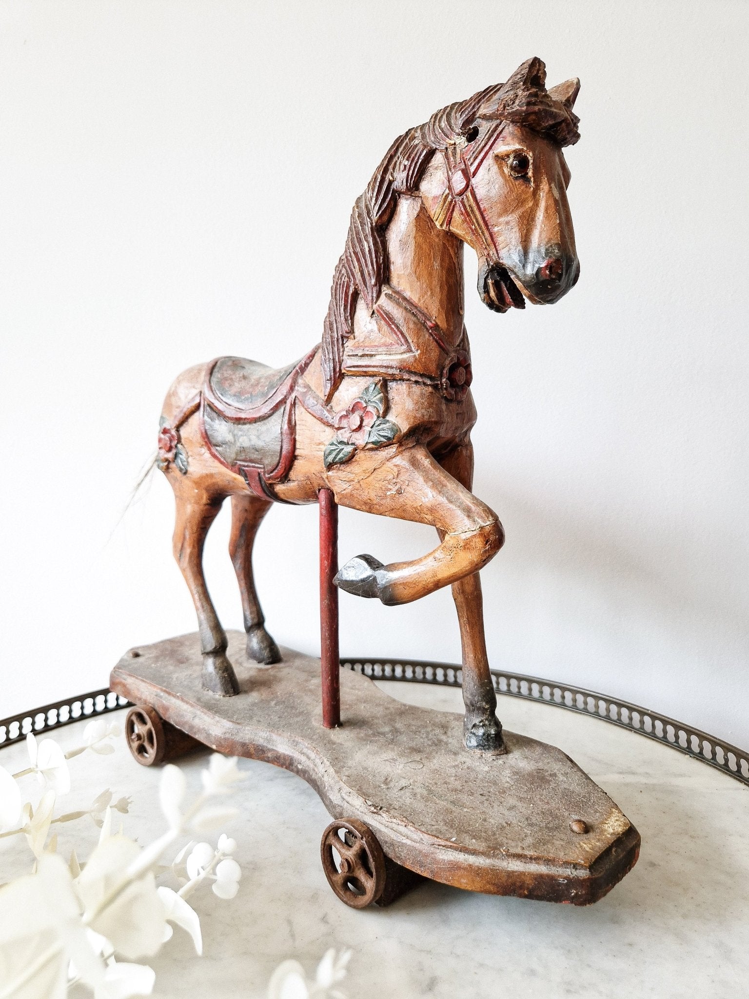 Cheval en bois ancien 1900 en bois polychrome, cheval carrousel jouet - Ethic Atelier