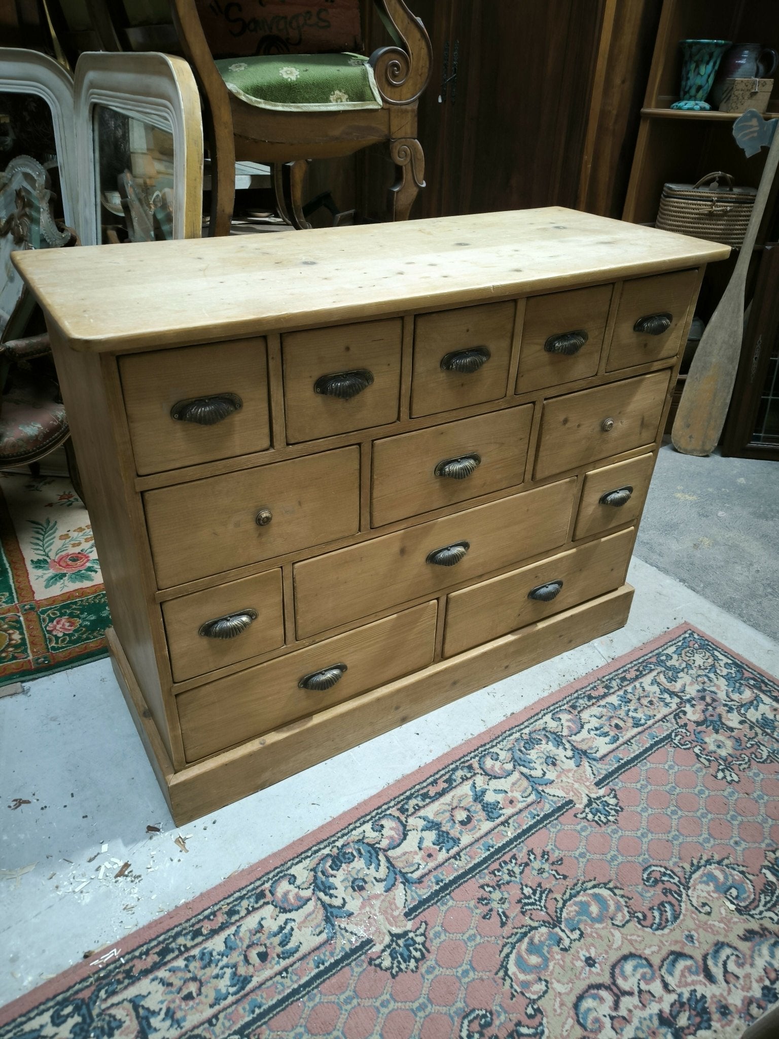 Commode en pin à 13 tiroirs - Ethic Atelier