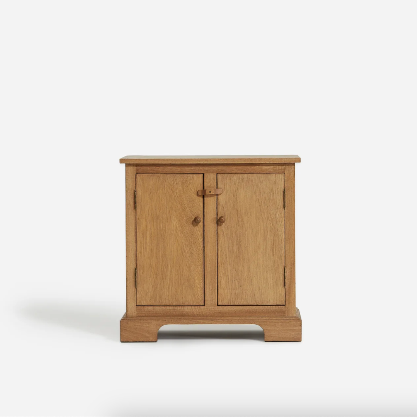 Commode en bois restaurée