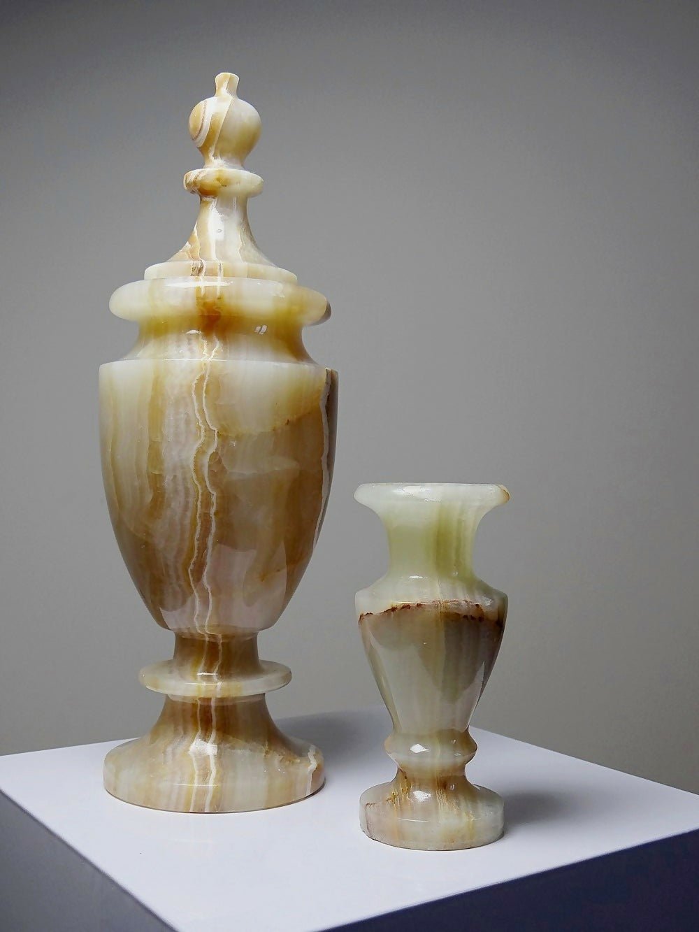 Duo de cassolette/urne et vase baluste miniature en onyx miel vintage années 60 - Ethic Atelier