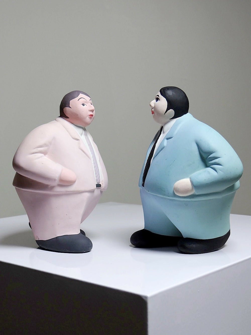 Duo de personnages porcelaine businessmans l'Aquilone Italie vintage années 80 - Ethic Atelier