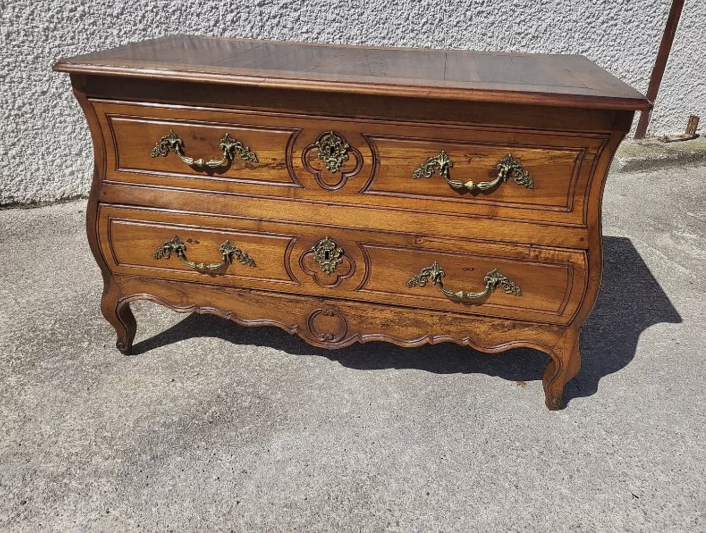 Exceptionnelle Commode Tombeau Louis XV en Noyer - XVIIIe Siècle - Ethic Atelier