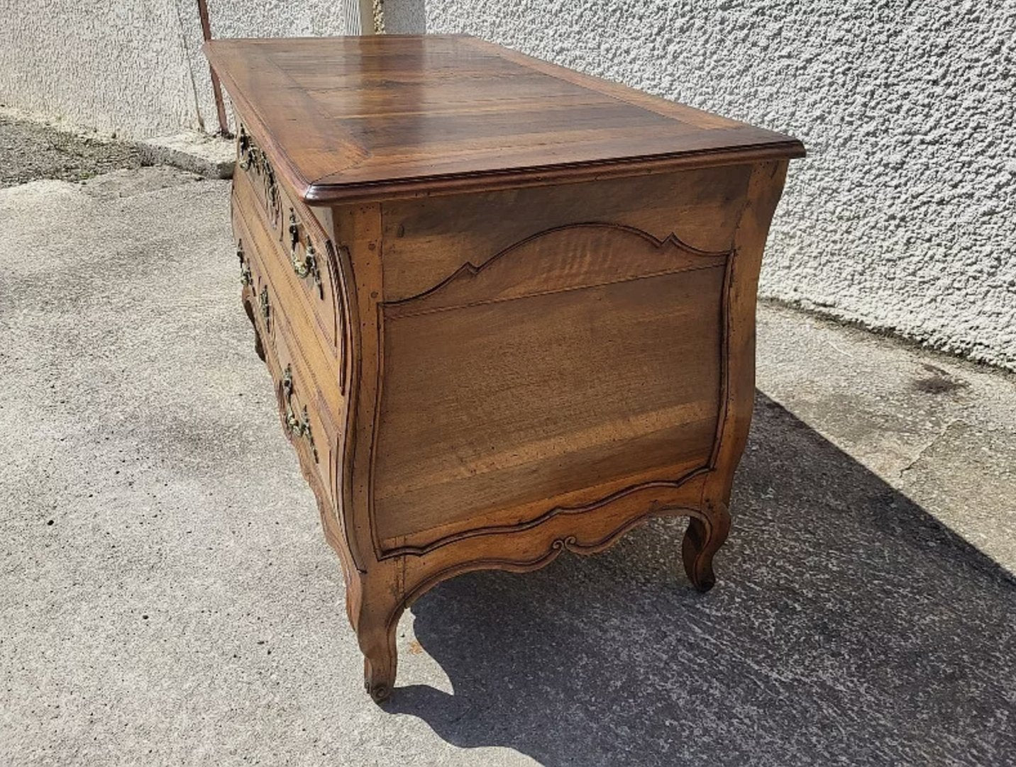 Exceptionnelle Commode Tombeau Louis XV en Noyer - XVIIIe Siècle - Ethic Atelier