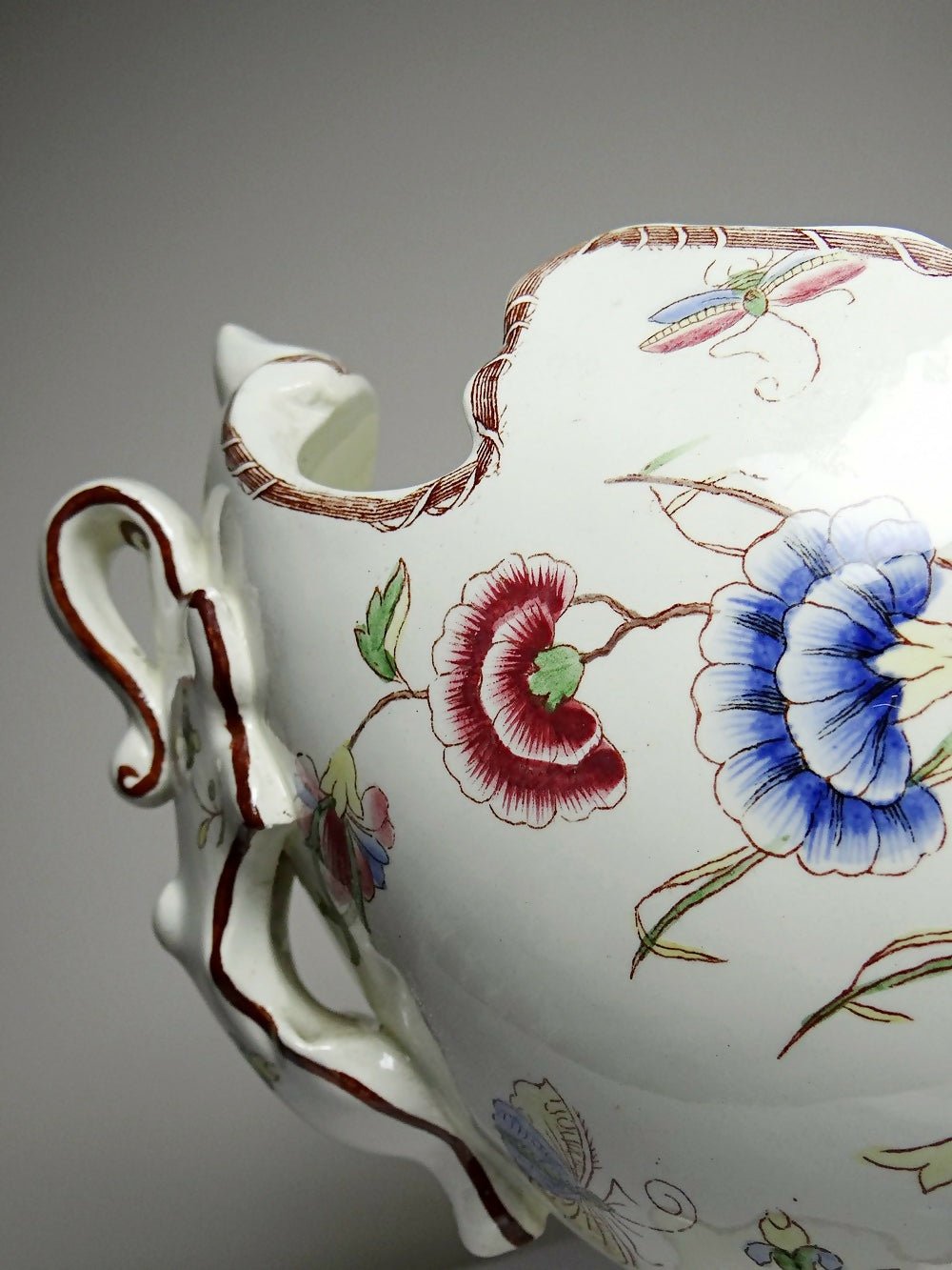 Grand centre de table, ancienne faïence polychrome terre de fer Longchamp - Ethic Atelier