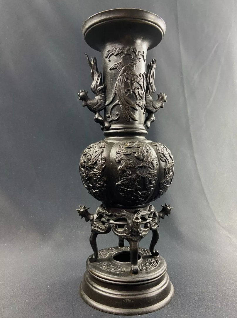 Grand vase en bronze à décor d'oiseau, époque Meiji - Ethic Atelier