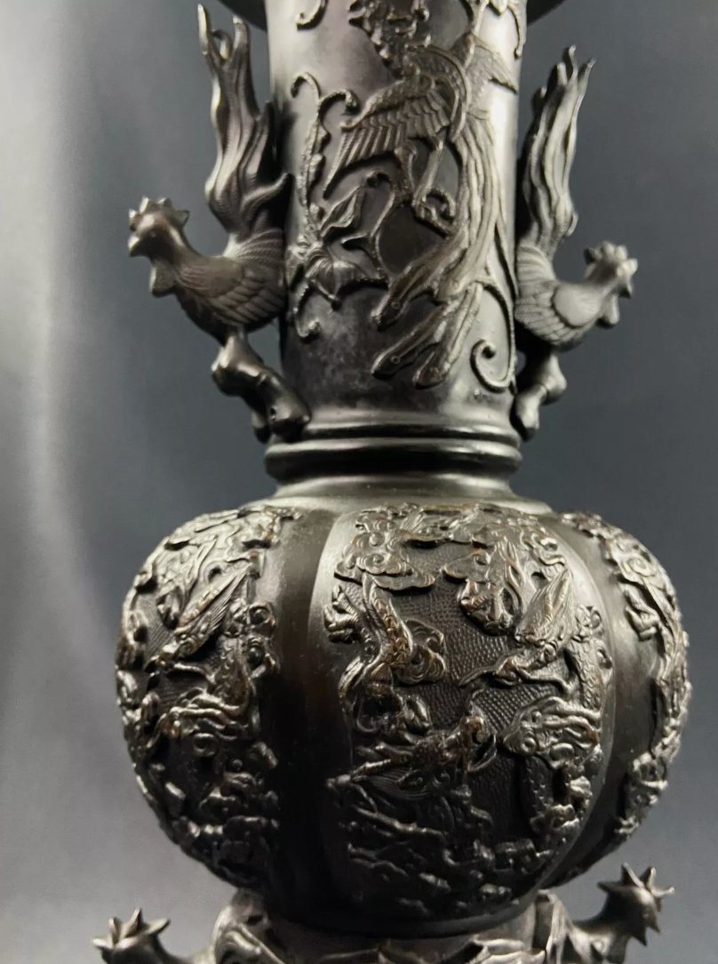 Grand vase en bronze à décor d'oiseau, époque Meiji - Ethic Atelier