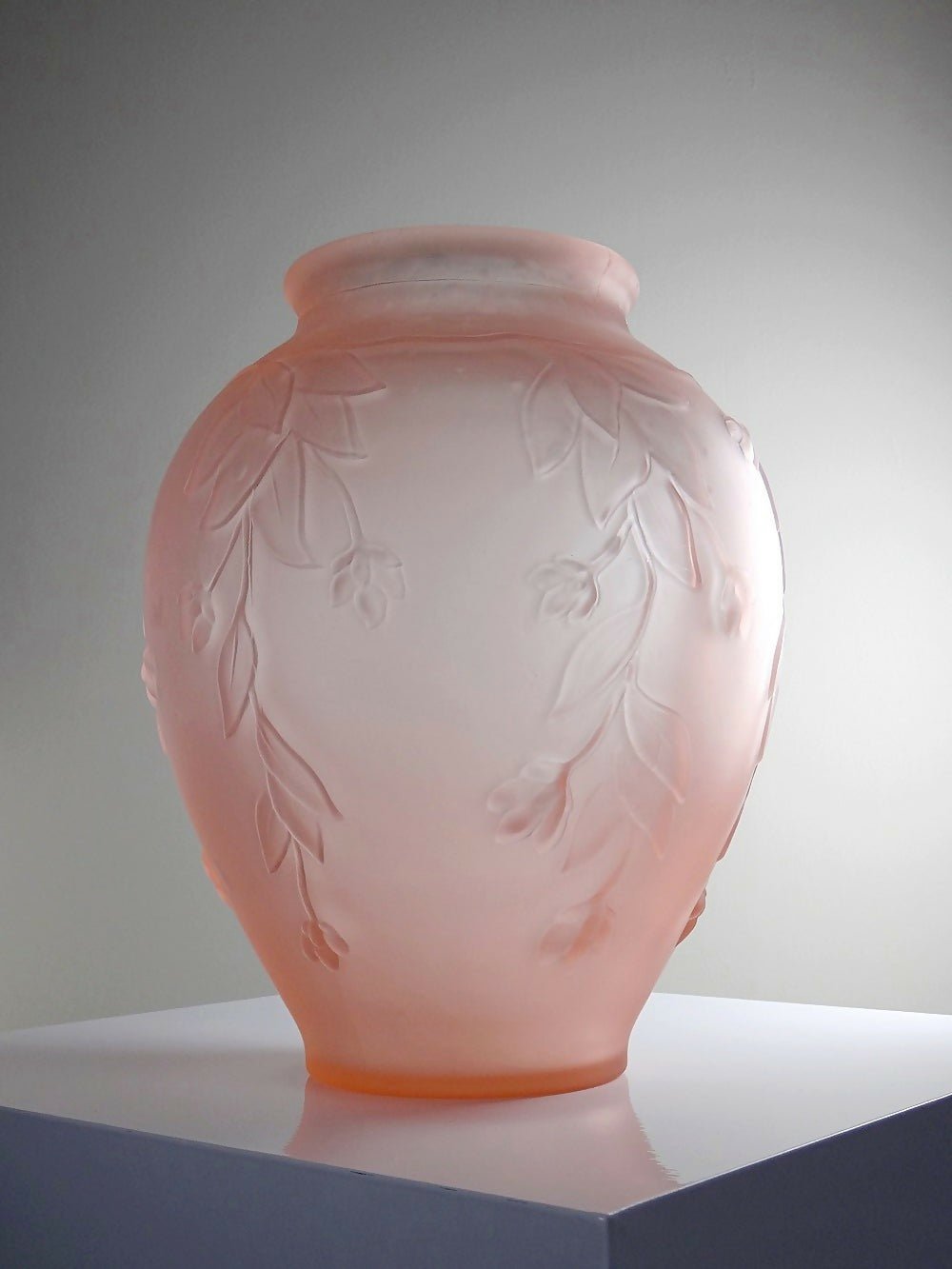 Grand vase style art déco pâte de verre moulé/pressé rose - Ethic Atelier