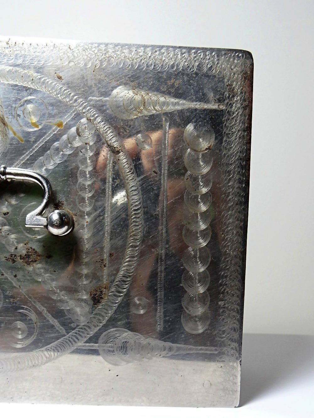 Gros coffre fort portable/caisse ancienne XIXe - XXe métal argenté - Ethic Atelier