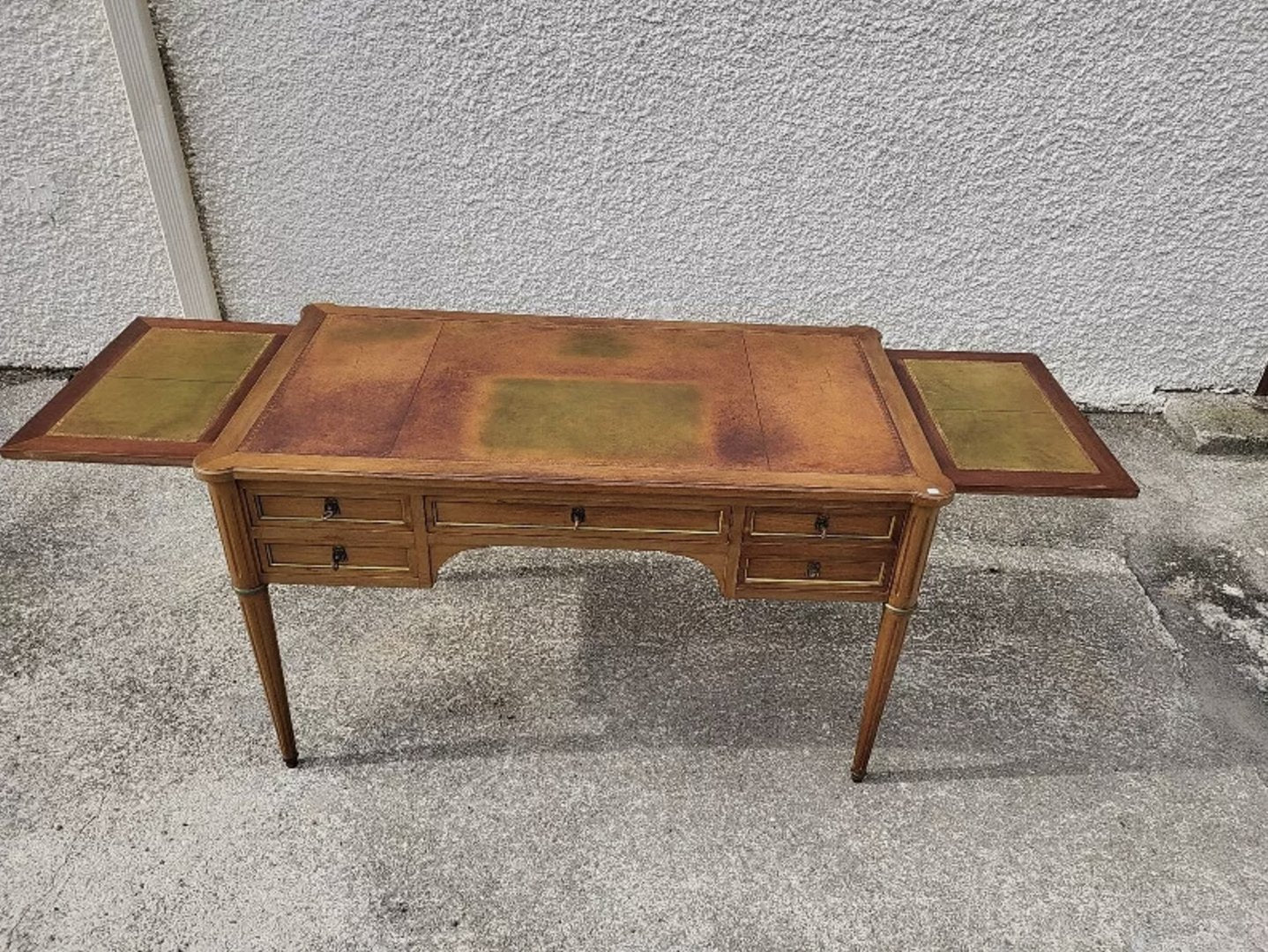 Joli Bureau Style Louis XVI - Merisier Double Face avec 4 Tiroirs - Années 1980 - Ethic Atelier