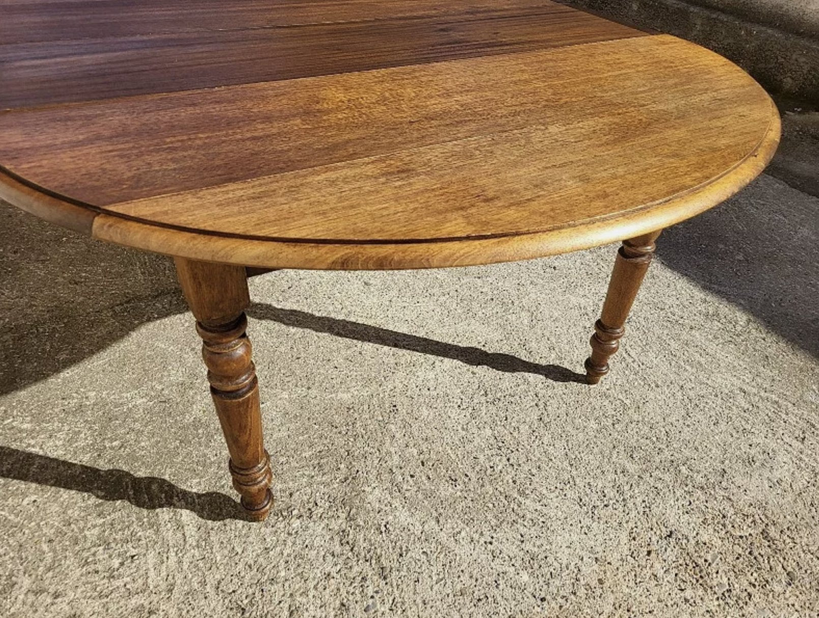 Jolie Table à 6 Pieds Louis Philippe - Années 1980 - Bois Exotique - Ethic Atelier