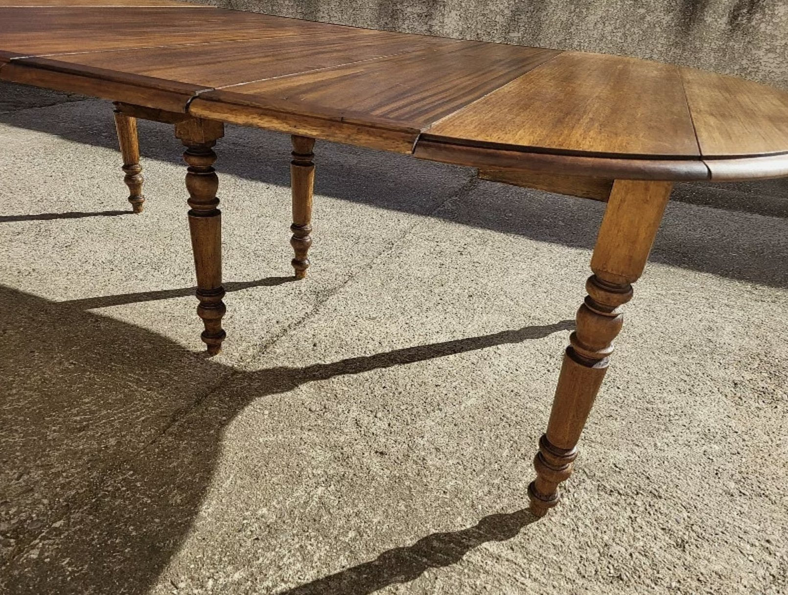 Jolie Table à 6 Pieds Louis Philippe - Années 1980 - Bois Exotique - Ethic Atelier