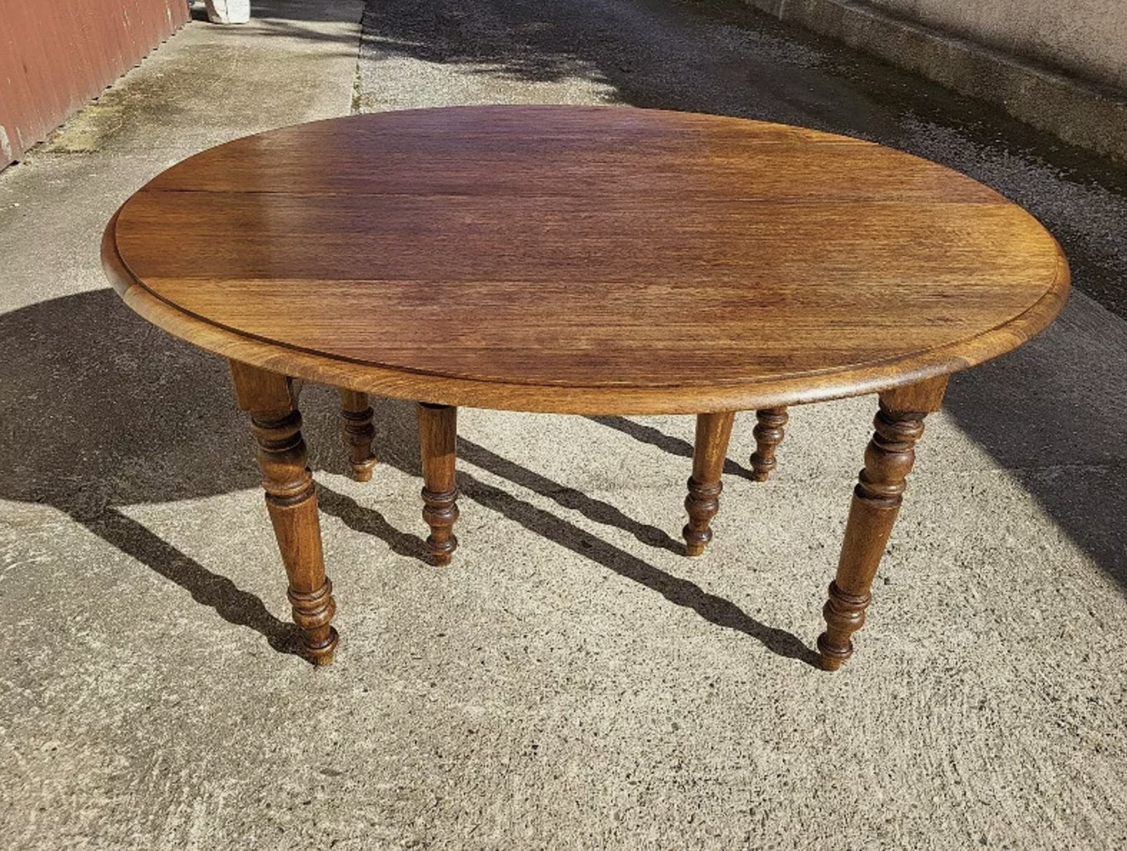 Jolie Table à 6 Pieds Louis Philippe - Années 1980 - Bois Exotique - Ethic Atelier