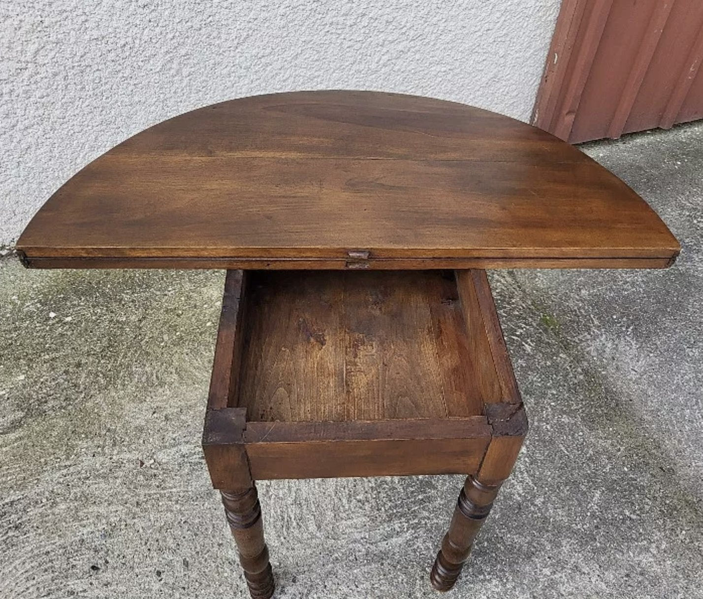 Jolie Table Lune en Noyer Massif Louis Philippe - XIXe siècle - Ethic Atelier